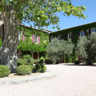 Chateau d'Estoublon courtyard